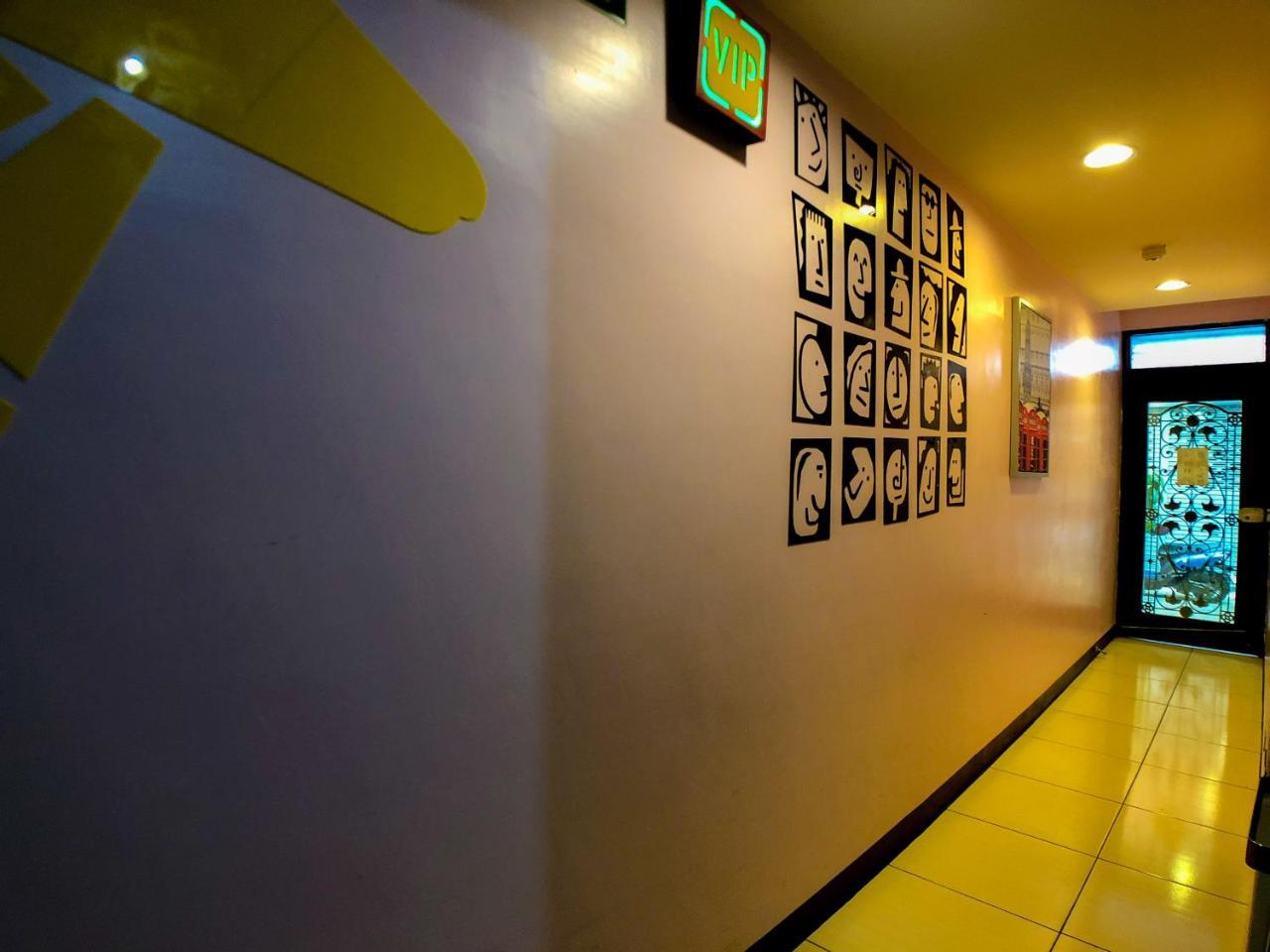 Fengchia Bichon B&B Taichung Bagian luar foto