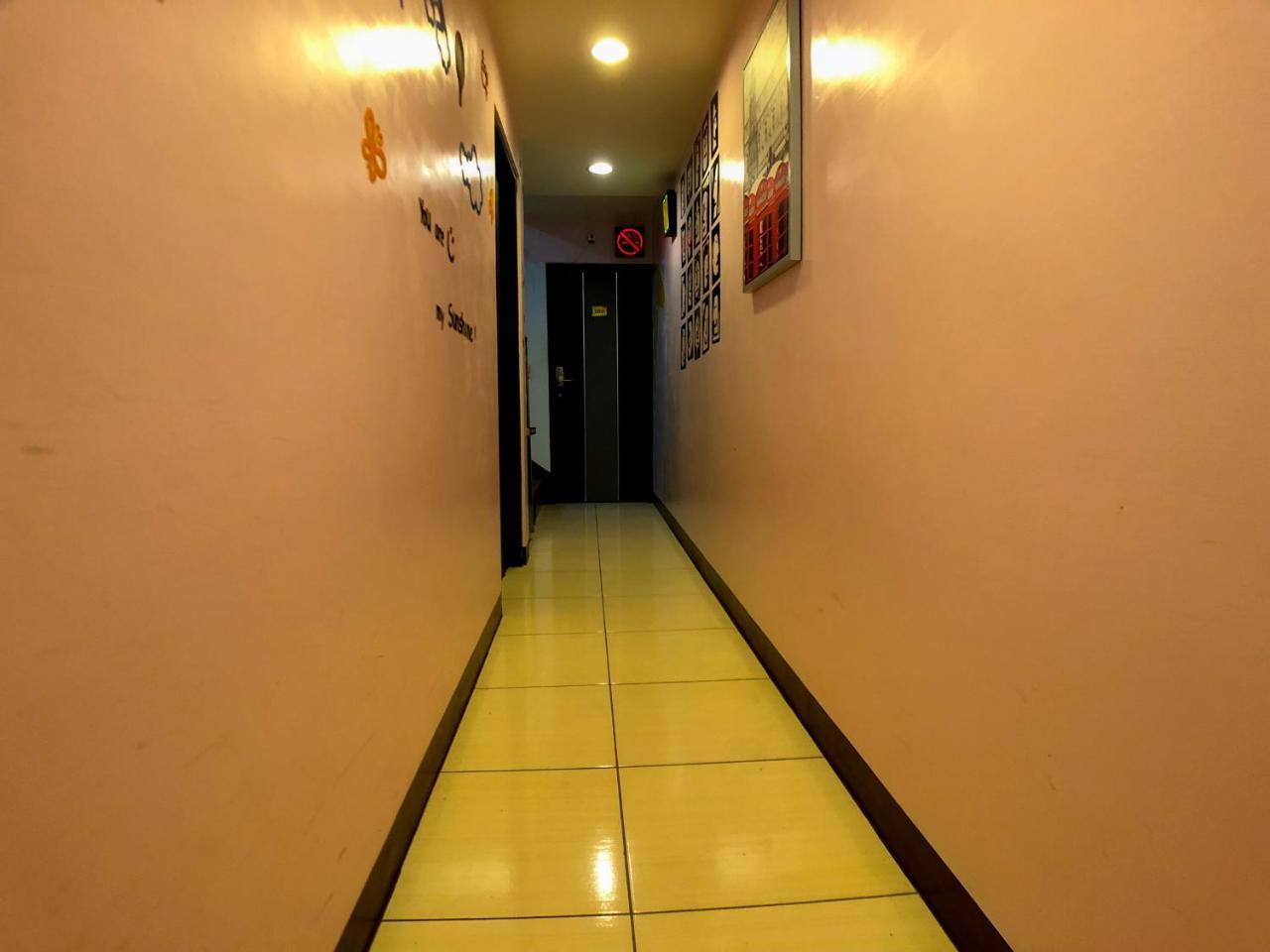 Fengchia Bichon B&B Taichung Bagian luar foto